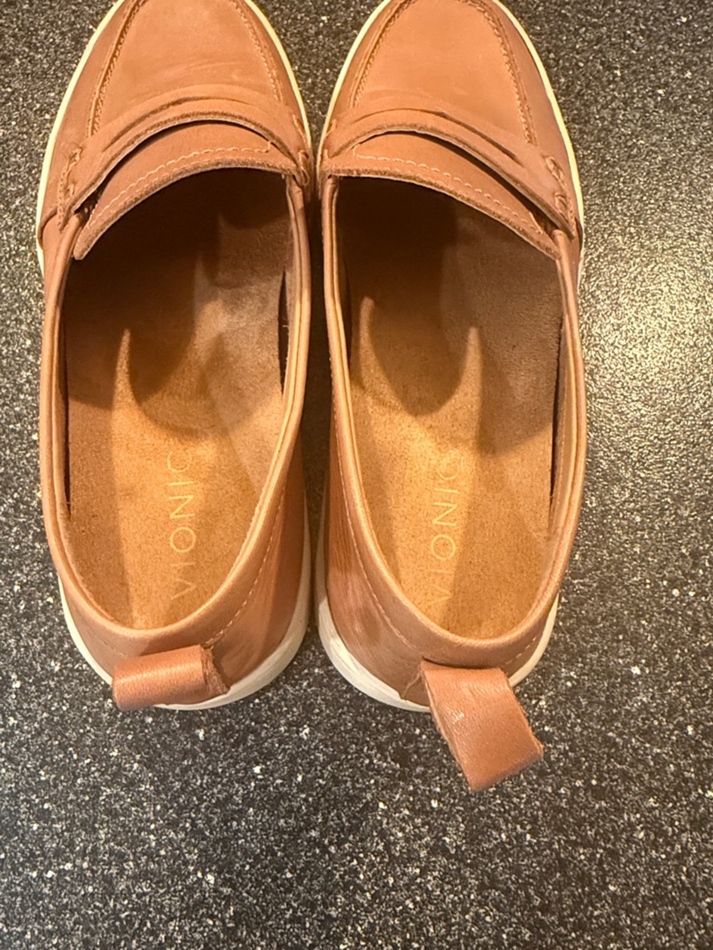 Vionic Women's Tan Slip-On Penny Loafers - size 8 - Picture 6 of 7